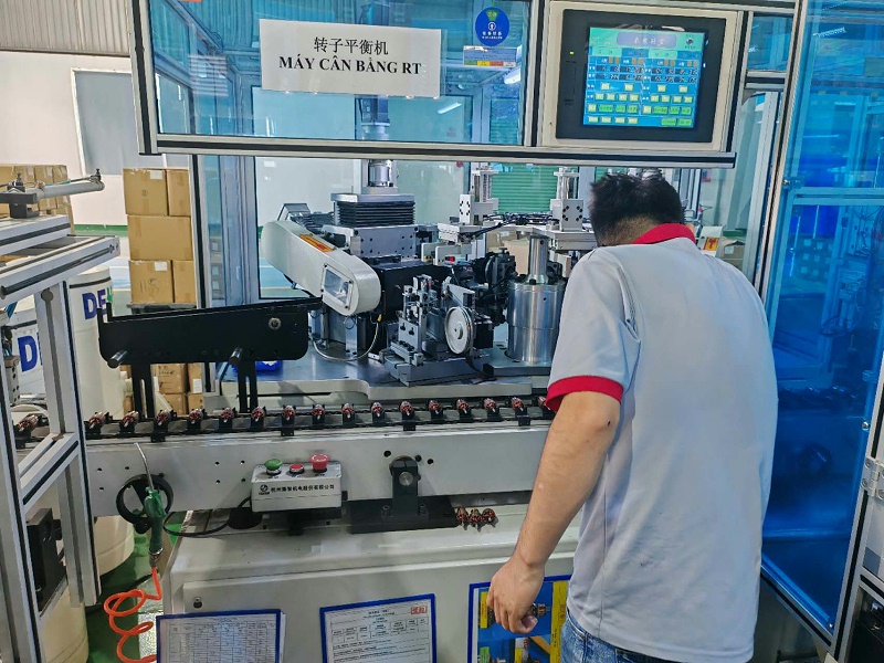 星辉娱乐平衡机售后团队远赴越南，助力“永捷电机”设备维护